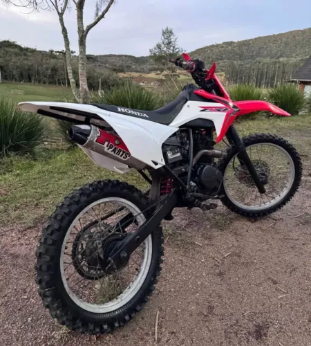VENDO XR 200 PREPARADA R$ 8.500,00 a vista!