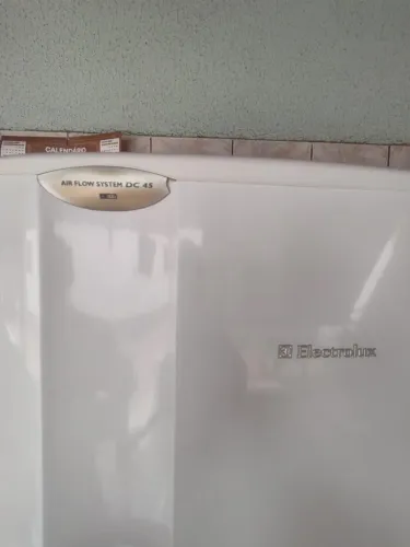 Geladeira duplex Eletrolux Air Flow System DC45.