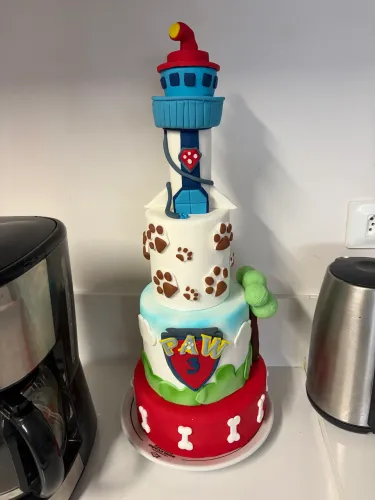 Bolo fake de pasta americana Patrulha canina