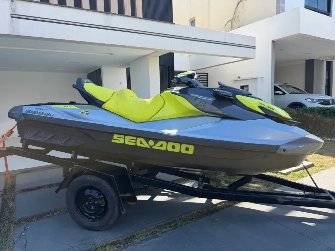 Jet ski seminovo