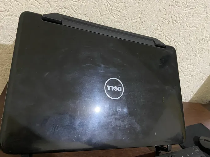 Notebook Dell Inspiron 3520 i3