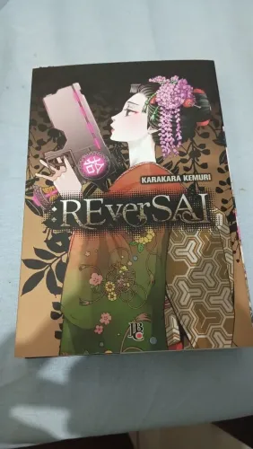 Mangá "Reversal" em ótimo estado