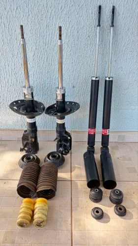 Kit Suspensao Honda City 2009 a 2014 Amortecedores KYB e Kits