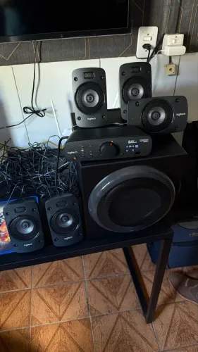 Caixa de Som Logitech Z906 - 500w Rms, 5.1 Canais Thx