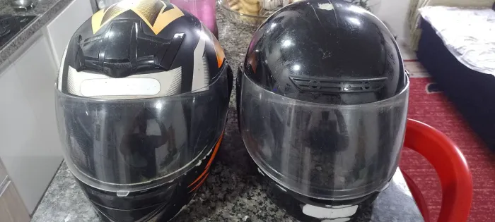 50 reais os dois capacetes