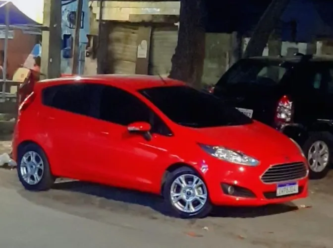 Ford Fiesta 1.6 16V Flex Mec. 5P 2015