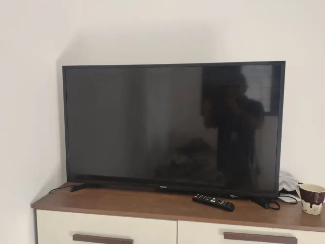 Smart TV Samsung de 43" da Série T5300