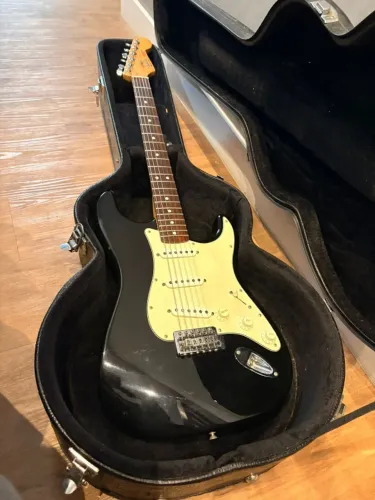 Guitarra stratocaster Fender Mexicana sensacional!