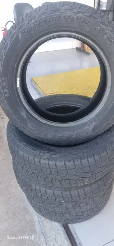 Pneu scorpion pirelli roda 205/60R15