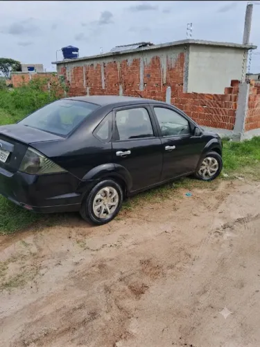 Ford Fiesta Sedan 1.0 8V Flex 4P 2011