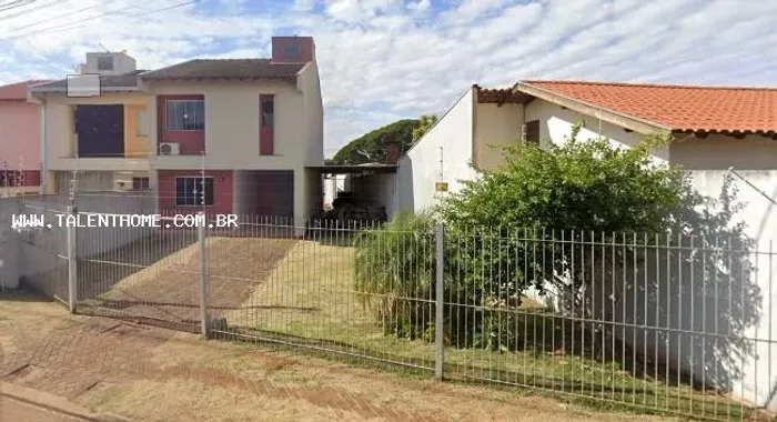 Casa para Venda em Rolândia, 3 dormitórios, 1 suíte, 3 banheiros, 4 vagas