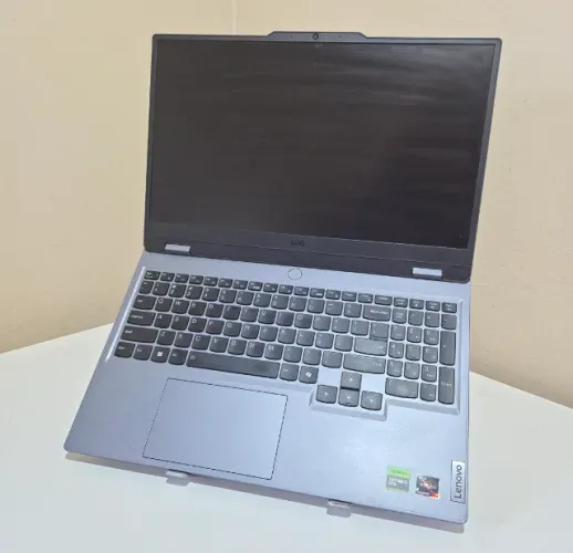 Lenovo LOQ 15 | Ryzen 7 | RTX 4070 | 16GB RAM DDR5 | 1 ANO DE USO