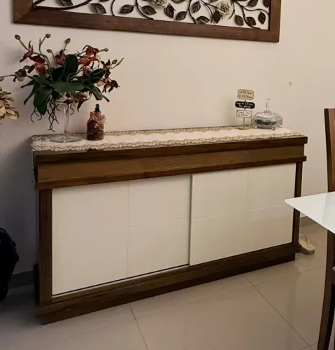 Jogo Sala de Jantar Madeira + Buffet - Mesa 4 Cadeiras R$1.600