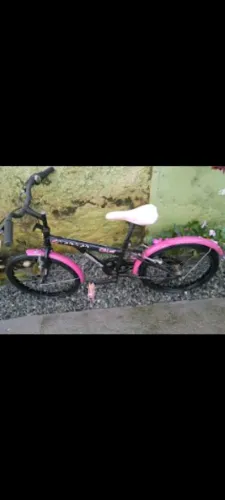 Vendo bicicleta da Barbie aro 24 