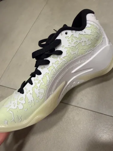 Tênis Nike jordan modelo Jordan Zion 3 tamanho 37 sem uso