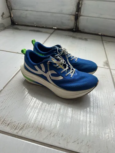 Tênis Corre Turbo