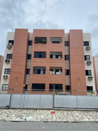 Apartamento nos Bancários 03 quartos, sendo 01 suíte. (Oportunidade)