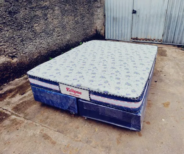 Cama king tope mola ensacada