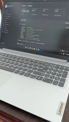 Notebook Lenovo IdeaPad 1 15amn7 Ryzen 5 7520u 8gb 512gb SSD Windows 11 15.6" cloud grey