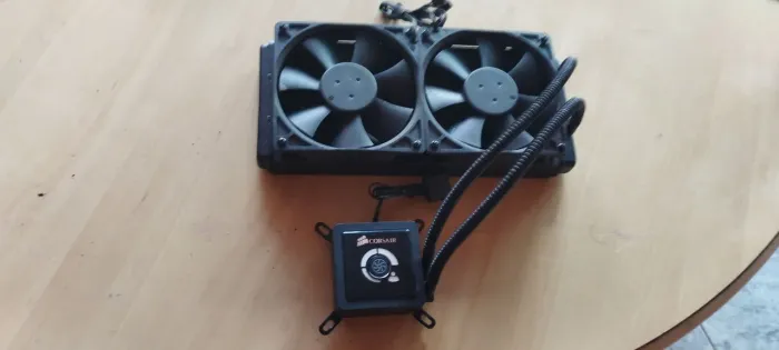 Walter Cooler Corsair H100