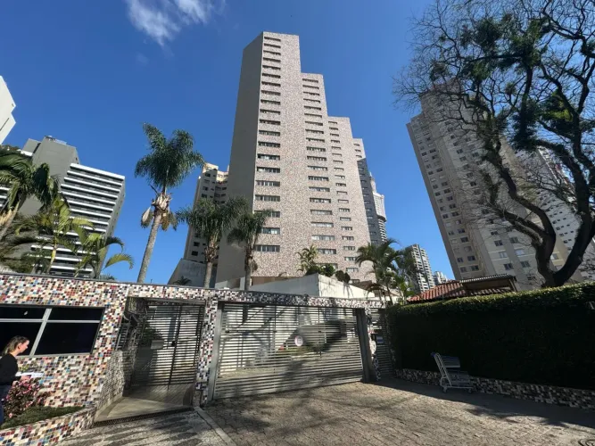 Apartamento para Venda em Curitiba, Bigorrilho, 3 dormitórios, 1 suíte, 2 banheiros, 1 vag