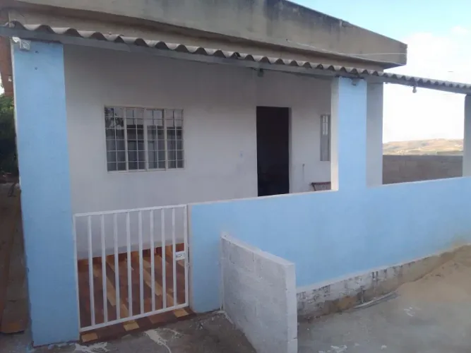 Vendo casa em Itamaracá município de Caetanópolis 