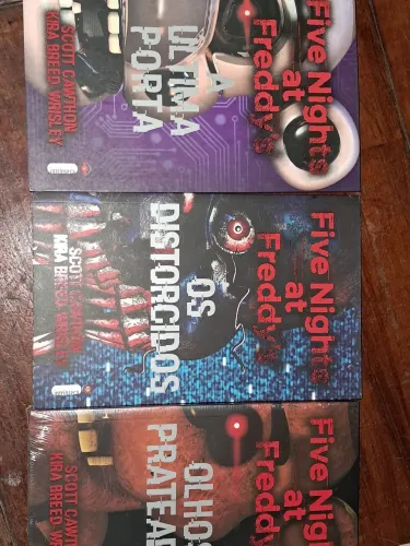 Livro five night at freddys