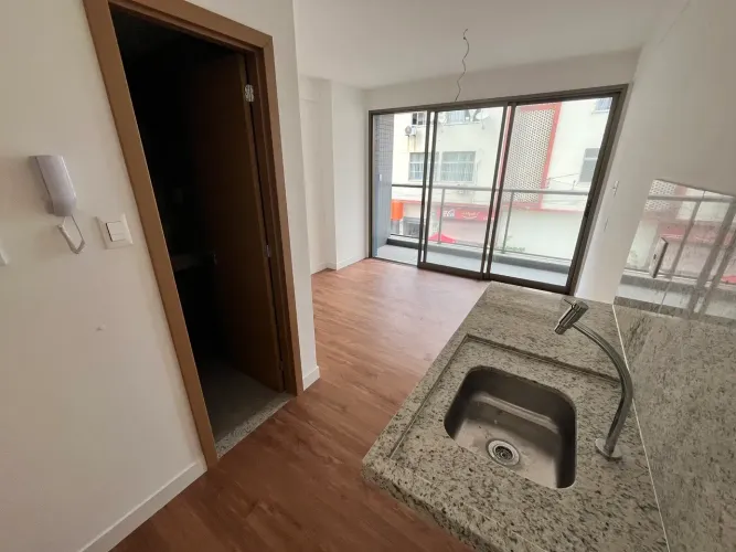 Studio na Barra, pronto para morar com 22m²