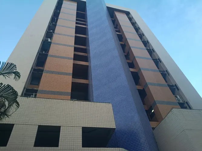 vendo sala comercial em boa viagem a 100 MT do shopping center recife