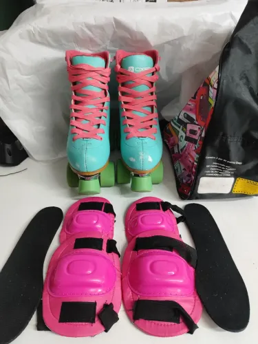 Patins Quad Oxer Retrô Turquesa/Rosa + Bolsa + Kit Proteção