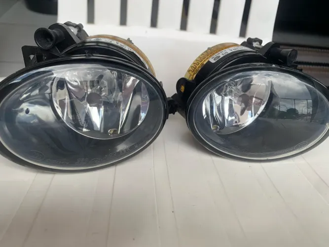 Par Farol De Milha Neblina Amarok 2011 A 2016 Original VW Hella - Novo