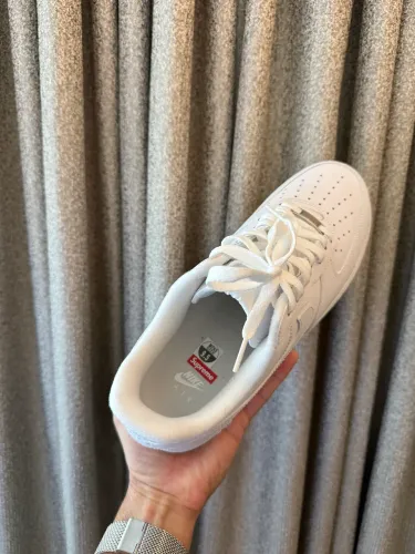 Nike Supreme Air Force 1