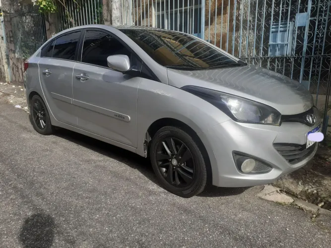Hyundai HB20S Premium 1.6 Flex 16V Aut. 4P 2014