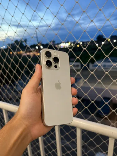 iPhone 15 pro 256 gb