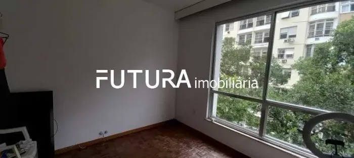 Apartamento : / Residencial / Leme