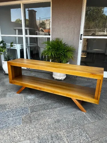 Rack tv madeira maciça