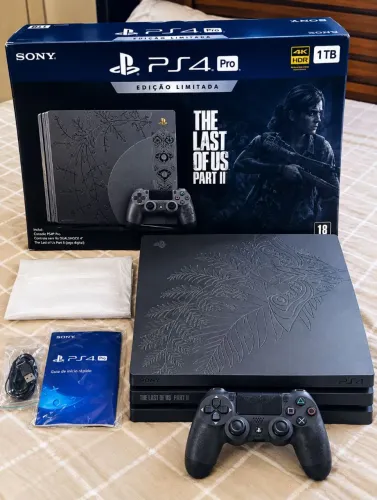 Ps4 pro ediçao especial The Last OF Us II desbloqueado