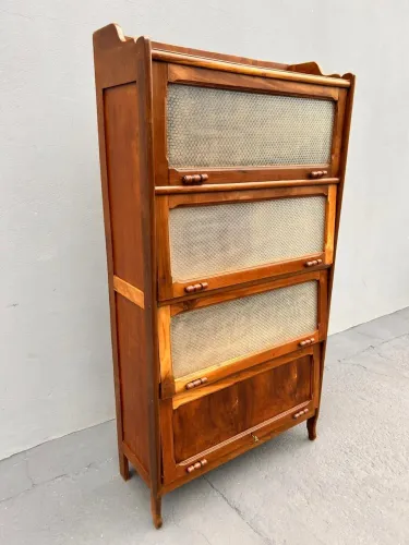 Livreiro Barrister em Madeira Imbuia - Já se encontra Restaurado