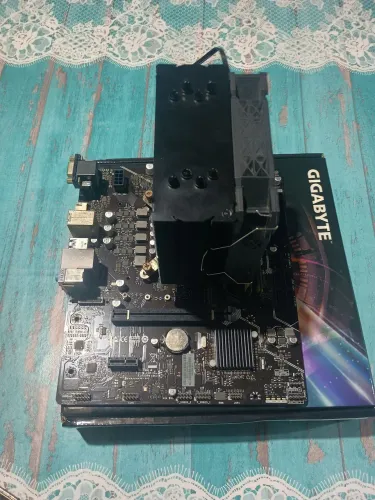 Vendo KIT PC INTEL (ESCRITORIO/GAMER)