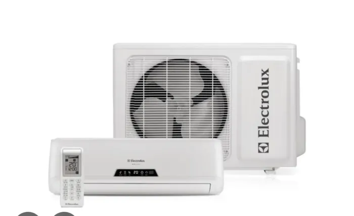 AR CONDICIONADO SPLIT ELECTROLUX 7.000 BTUs USADO