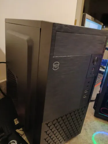 CPU AMD Quad core, 8 gb e 1 TB