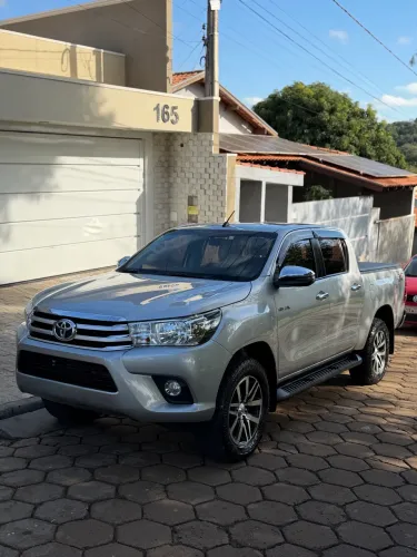 Toyota Hilux CD SRV 4X4 2.8 TDI Diesel Aut. 2018