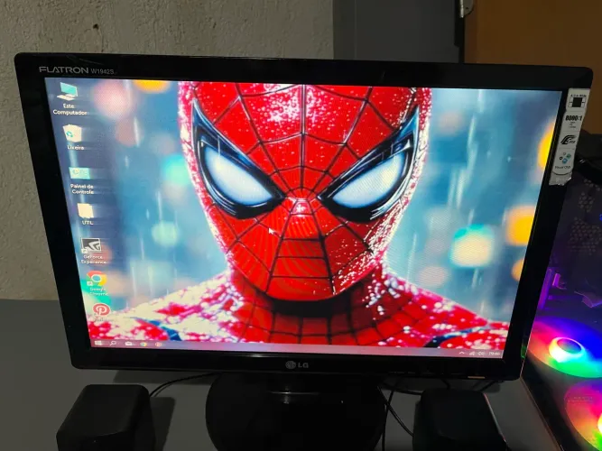 Vendo monitor LG.