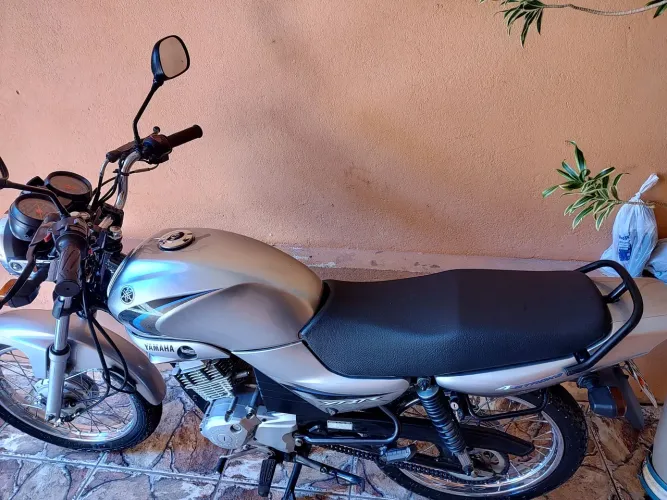 MOTO YAMAHA 125 K - 2008