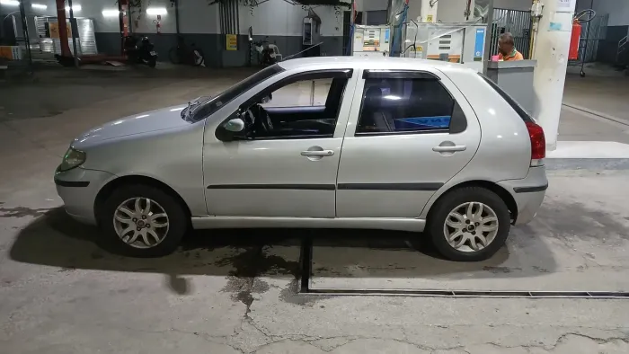 Fiat Palio HLX 1.8 MPI Flex 8V 4P 2004