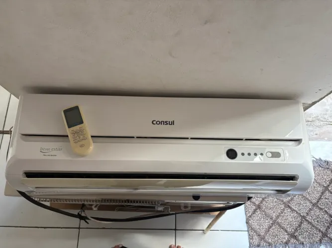 Vende-se ar condicional cônsul