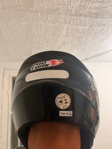 Vende-se capacete