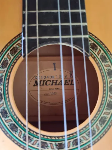 Violão Michael com capa
