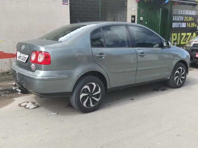 Volkswagen Polo Sedan 1.6 MI Total Flex 8V 4P 2010