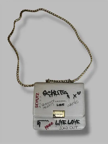 bolsa Schutz estampa grafite 